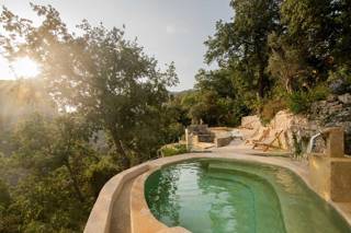 enagron-outdoor-hydromassage-baths-07.jpg
