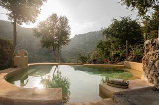 enagron-outdoor-hydromassage-baths-03.jpg
